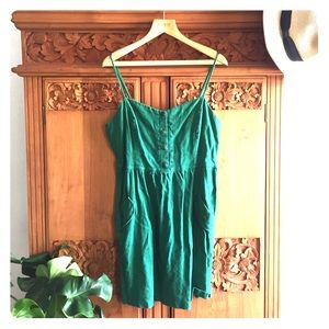 Emerald canvas dress with pockets 💚